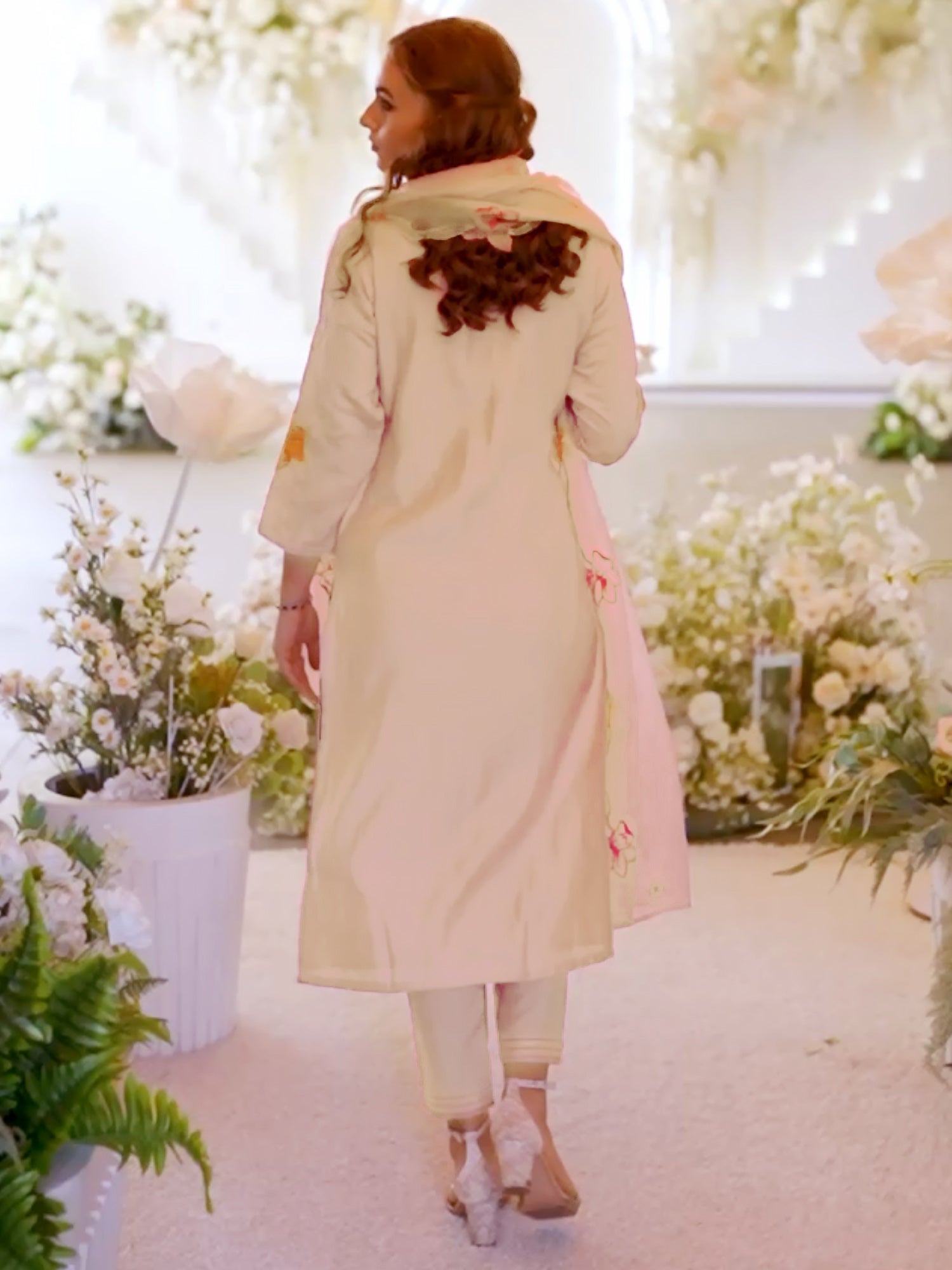 Off White Embroidered Straight Kurta Trousers With Dupatta Set6