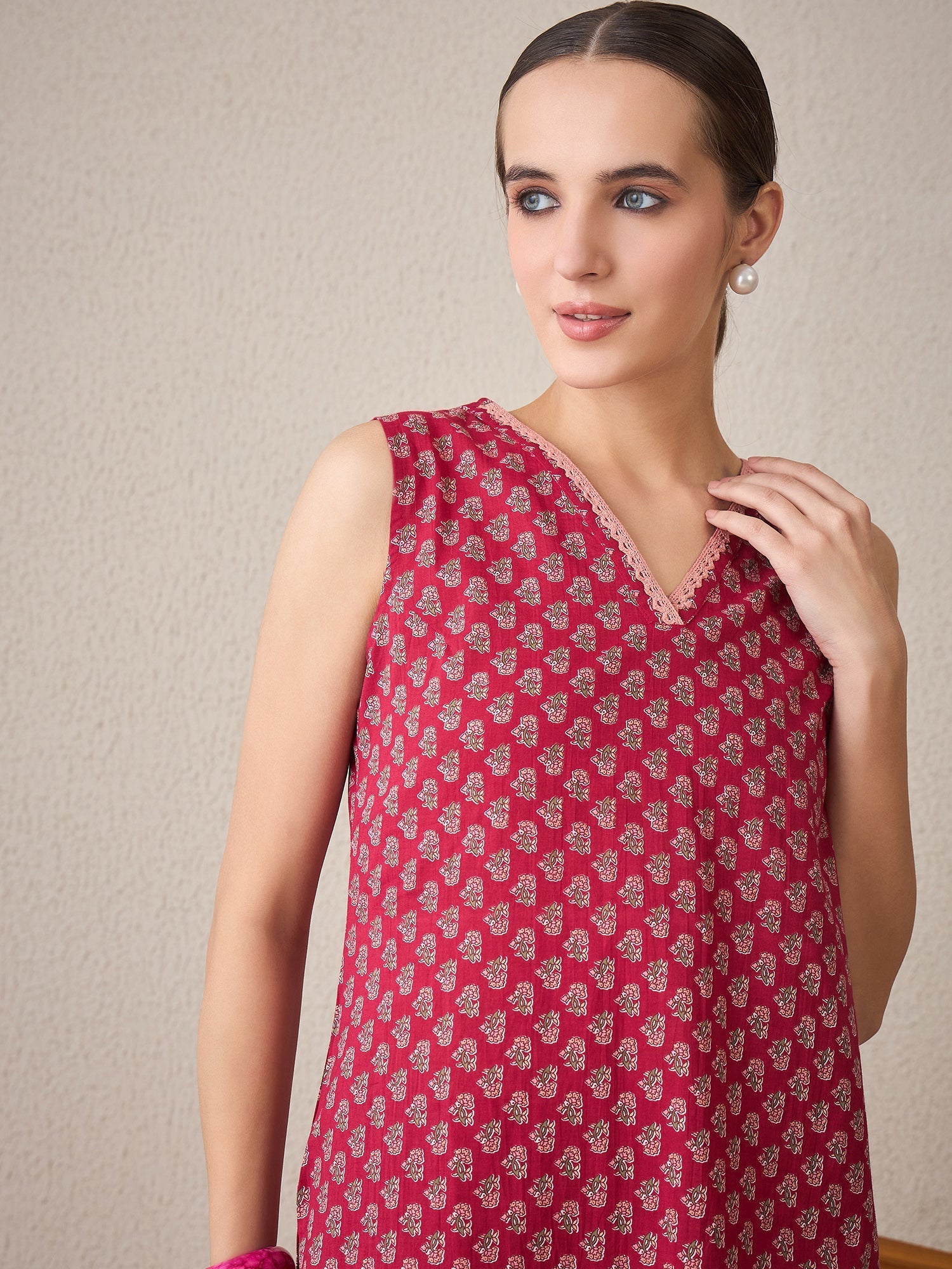 Maroon Printed Straight Kurta Trousers Set3