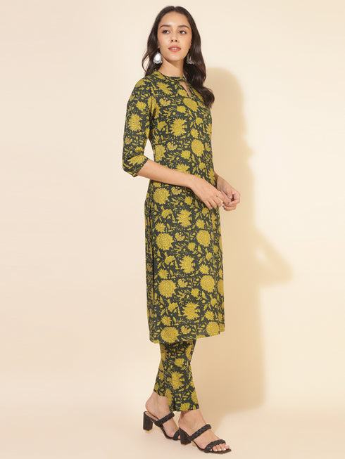 Myror Dark Green Cotton Floral Straight Summer Coord Set for Women